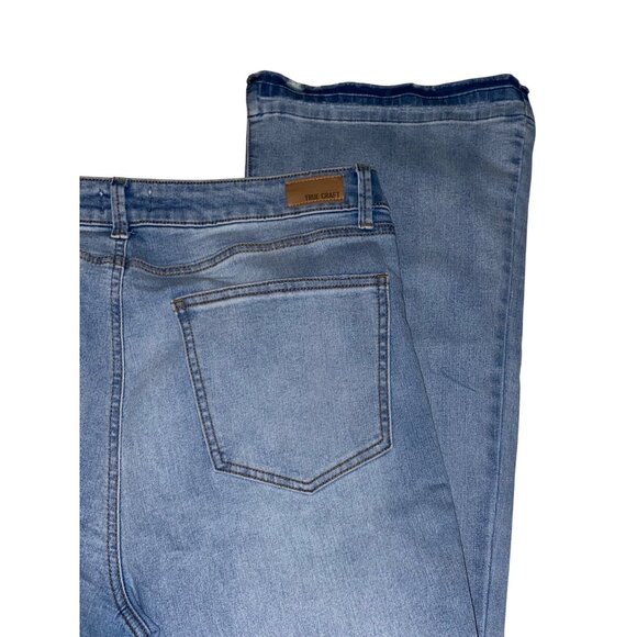 True Craft High-Rise Flare Jeans Size 15R Light Wash Distressed Cotton Blend Wom - Picture 10 of 10